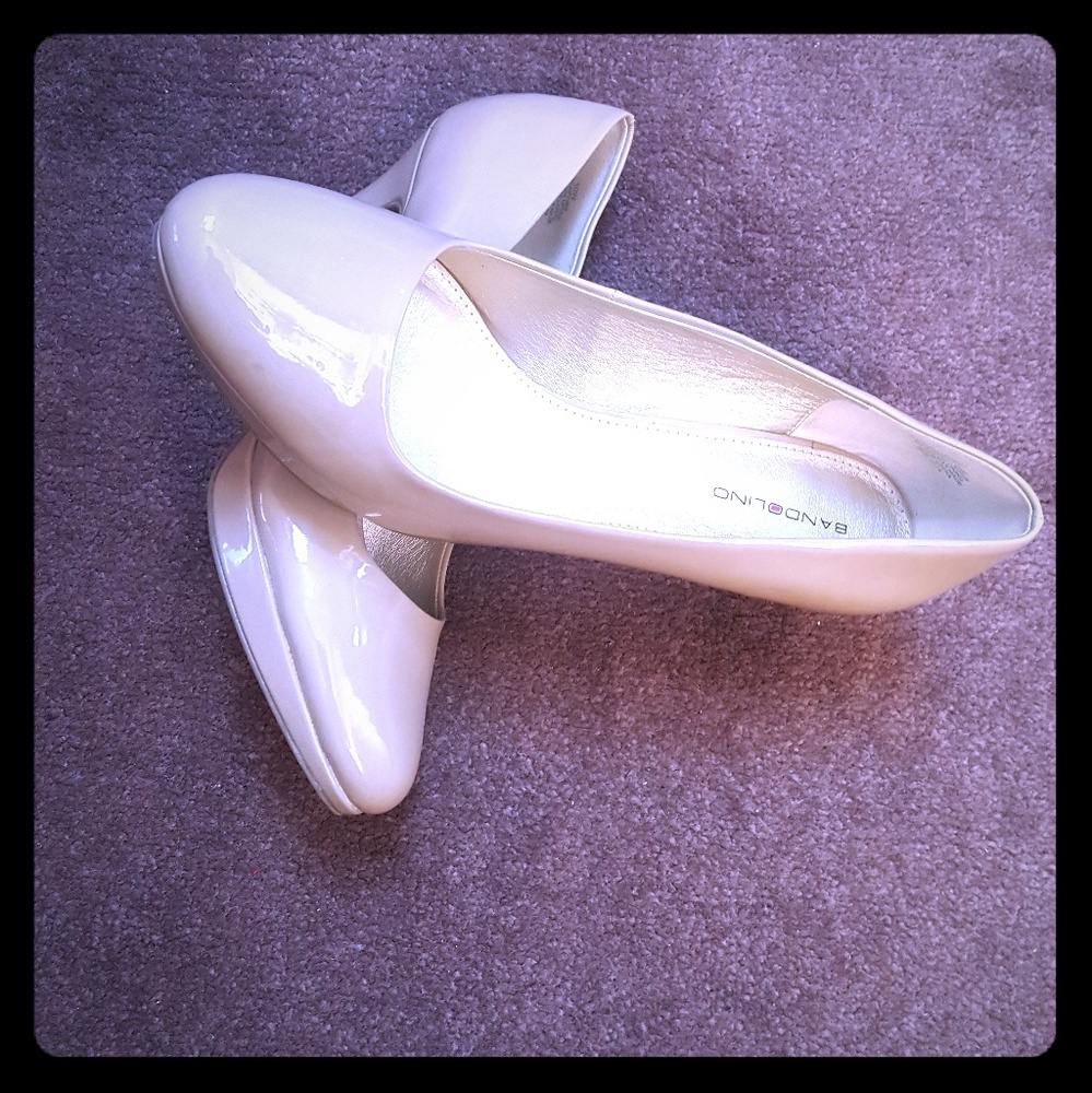 Tan Pumps- great for work/play